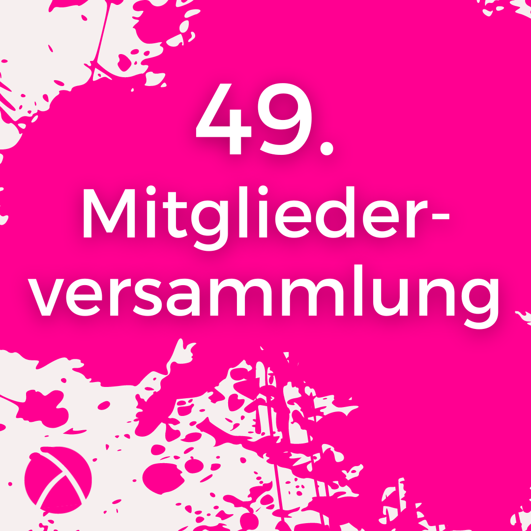 weißes hintergrund mit rosanen tintenklecks und das lambda logo in pink. Drauf geschrieben "49. Mitgliderversammlung"